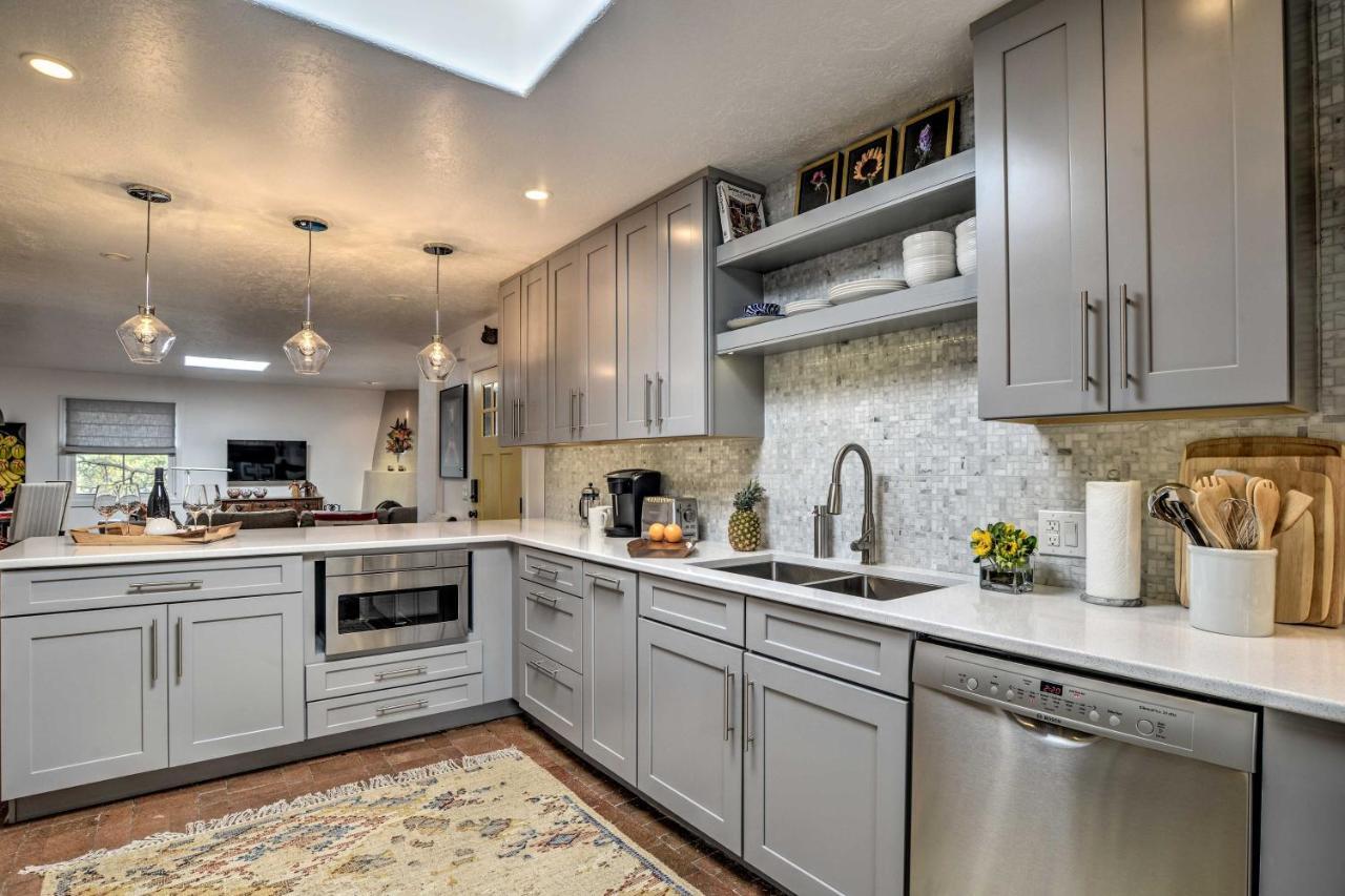 Modern Bungalow With Santa Fe Charm Less Than 2 Mi To Plaza Lejlighed Eksteriør billede