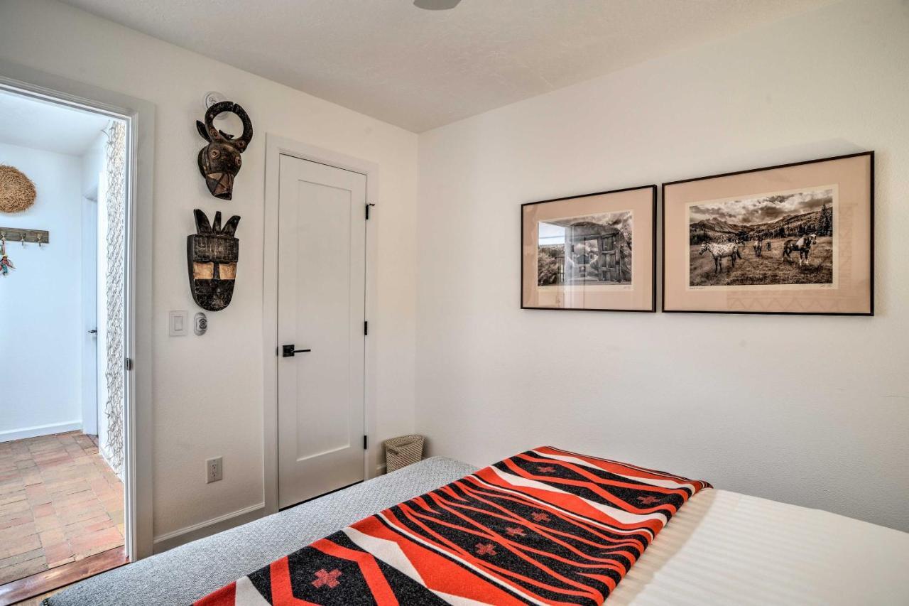 Modern Bungalow With Santa Fe Charm Less Than 2 Mi To Plaza Lejlighed Eksteriør billede